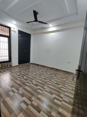 Bedroom in 4 BHK Builder Floor at Green Fields Colony – for Rent