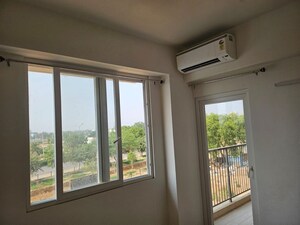 Room in 3.5 BHK Apartment at DLF Gardencity Enclave, Sector 93 – for Rent