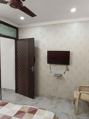 Bathroom in 1 BHK Builder Floor at Khirki Extension – for Rent
