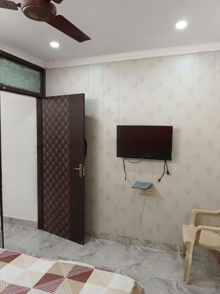 Bathroom, khirki extension 1 Bedroom 450 Sq.Ft. Builder Floor In Khirki Extension Delhi 10696624
