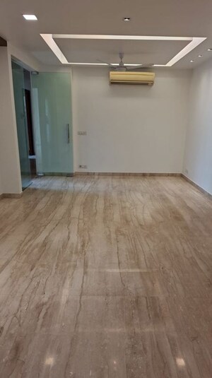 Room in 4 BHK Builder Floor at Vasant Vihar – for Rent