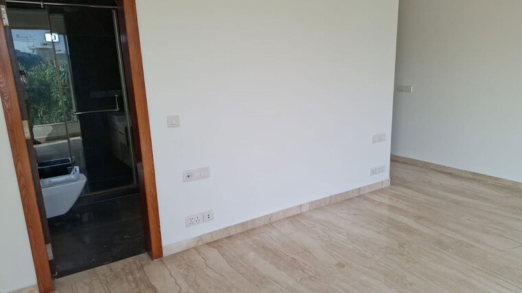 Room, vasant vihar 4 Bedroom 3050 Sq.Ft. Builder Floor In Vasant Vihar Delhi 10696683