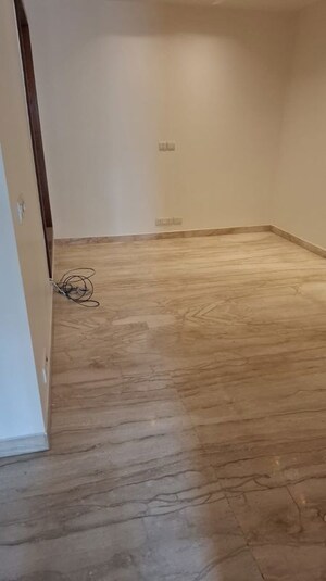 Room in 4 BHK Builder Floor at Vasant Vihar – for Rent