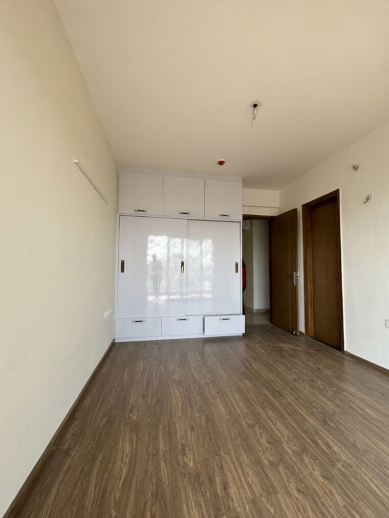Room, the-center-court 3.5 Bedroom 2175 Sq.Ft. Apartment In Sector 88a Gurgaon 10696700