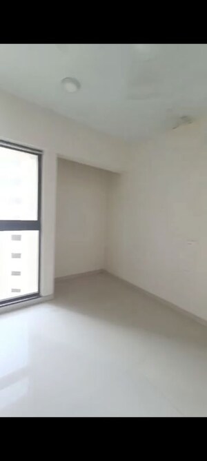 Room in 1.5 BHK Apartment at Lodha Casa Maxima, Mira Road – for Sale