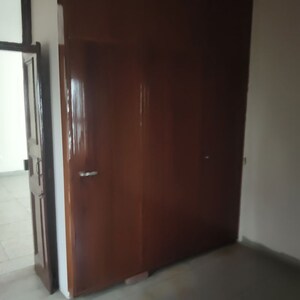 Room in 1.5 BHK Independent House at Sector 10 – for Rent