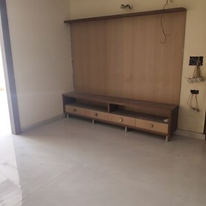 Room in 2 BHK Builder Floor at Sector 10 – for Rent