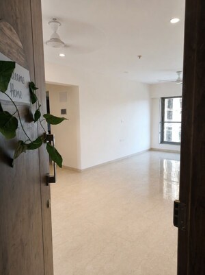 Room in 2 BHK Apartment at Lucky House, Chembur – for Sale