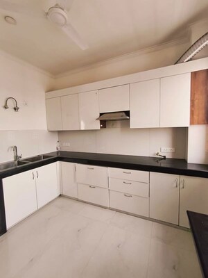 3 BHK Builder Floor For Rent in Sector 4
