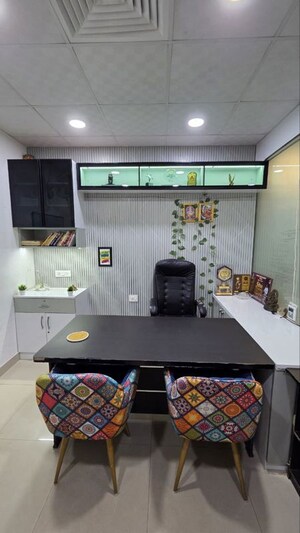 Bedroom in 4 BHK Villa at Amrapali Dream Valley – for Rent