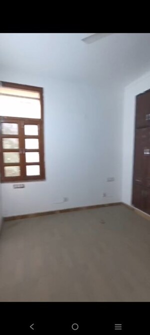 Room in 3 BHK Independent House at Chittaranjan Park – for Rent