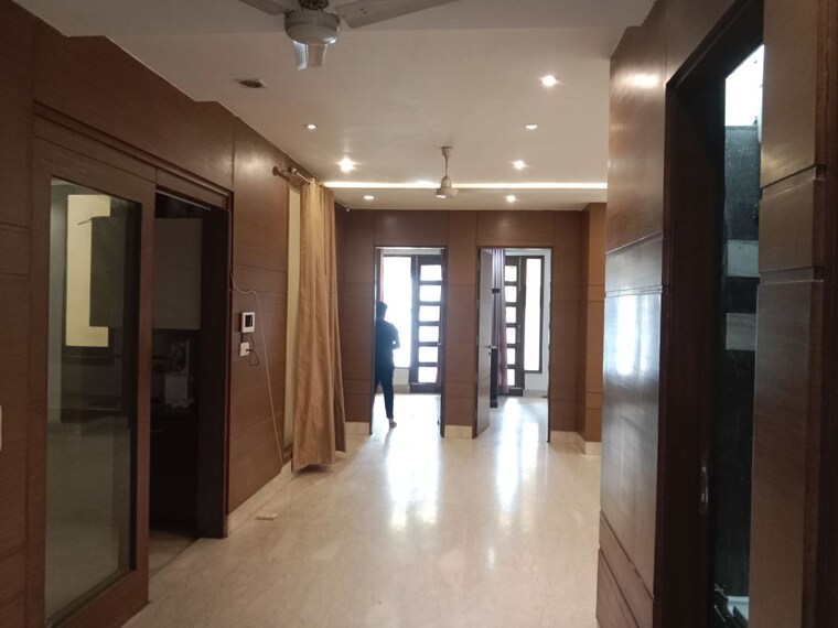 undefined, greater kailash ii 3 Bedroom 250 Sq.Yd. Builder Floor In Greater Kailash ii Delhi 10696918