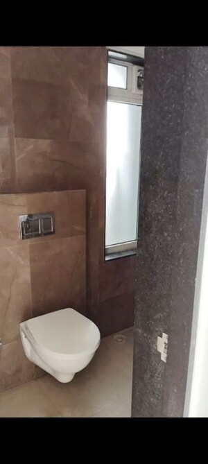 Attached Bathroom in 1.5 BHK Apartment at Pant Nagar – for Rent