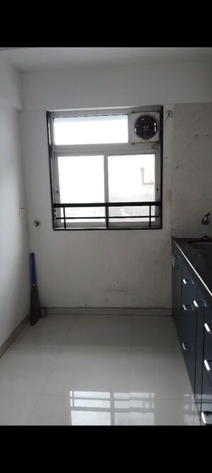 Kitchen in 1.5 BHK Apartment at Pant Nagar – for Rent