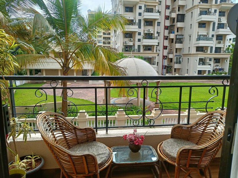 Balcony, magarpatta road 5 Bedroom 2728 Sq.Ft. Apartment In Magarpatta Road Pune 10696932
