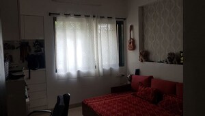 Bedroom in 5 BHK Apartment at Magarpatta Road – for Sale