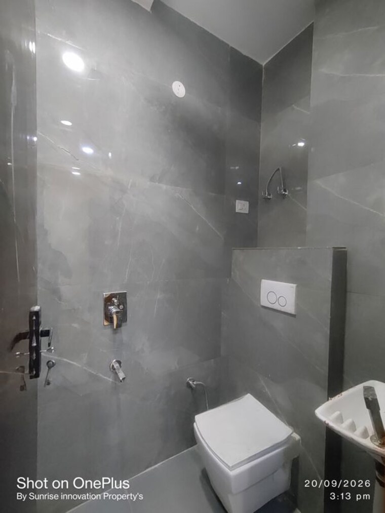 Bathroom, nawada 3 Bedroom 900 Sq.Ft. Builder Floor In Nawada Delhi 10696934