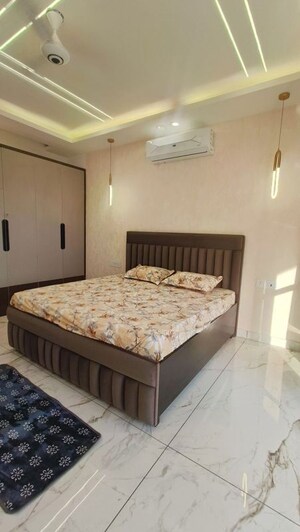 Bedroom in 3 BHK Builder Floor at Jakhan – for Rent
