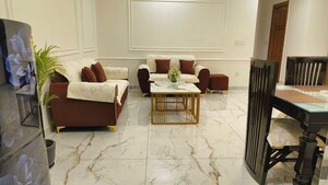 Bedroom in 3 BHK Builder Floor at Jakhan – for Rent