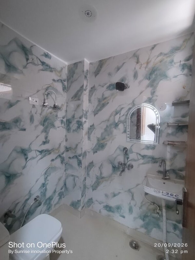 Bathroom, mohan garden 3 Bedroom 850 Sq.Ft. Builder Floor In Mohan Garden Delhi 10696938