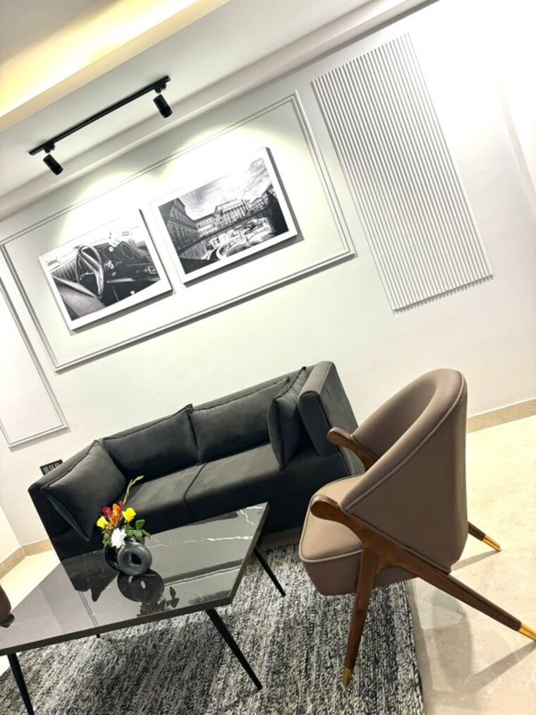 Team Area, dlf-cyber-city 1 Bedroom 890 Sq.Ft. Apartment In Sector 24 Gurgaon 10696949