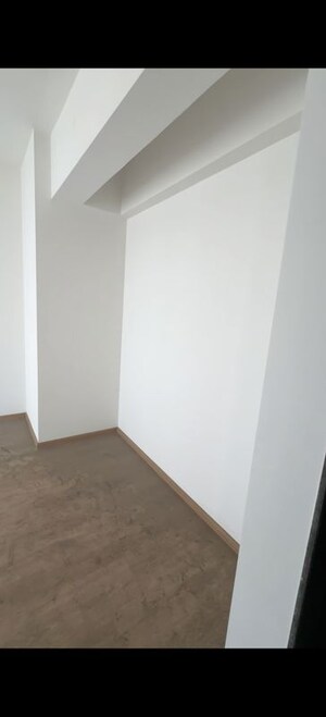 Room in 2 BHK Apartment at Sheth Avalon, Laxmi Nagar – for Sale