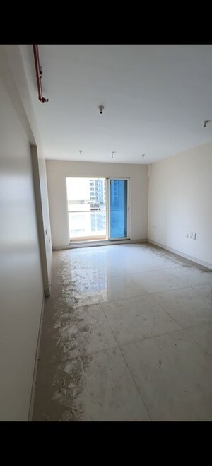 Room in 2 BHK Apartment at Sheth Avalon, Laxmi Nagar – for Sale