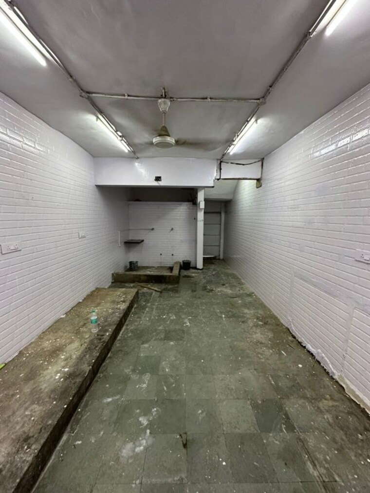 Exterior View, four bunglows Commercial Shop 400 Sq.Ft. In Four Bunglows Mumbai 10588469