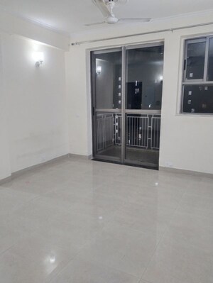 Room in 2 BHK Apartment at Unitech Uniworld Gardens 2, Sector 47 – for Rent