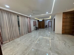 Room in 4 BHK Apartment at The Valencia, Banjara Hills – for Rent