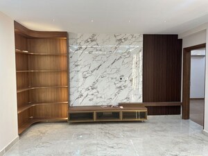 Room in 4 BHK Apartment at The Valencia, Banjara Hills – for Rent