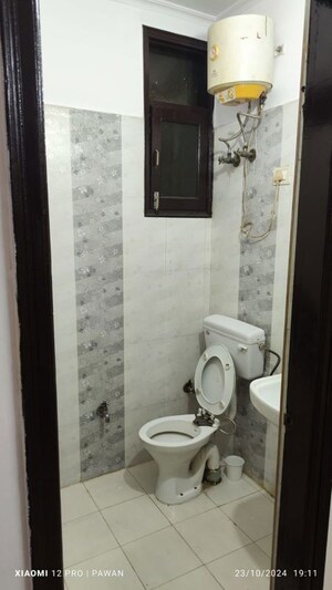 Bathroom in 1 BHK Builder Floor at Indirapuram Shakti Khand 1 – for Rent