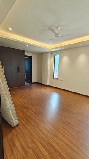 Room in 3 BHK Apartment at The Center Court, Sector 88a – for Rent