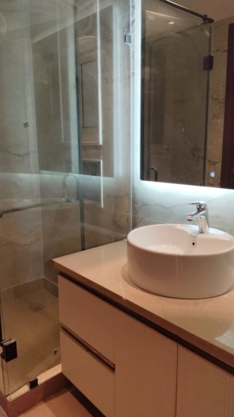 Bathroom, greater kailash i 3 Bedroom 1600 Sq.Ft. Builder Floor In Greater Kailash I Delhi 10697109