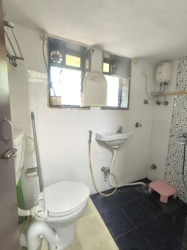 Bathroom, rajendra-vihar-chs 1 RK 350 Sq.Ft. Apartment In Malad West Mumbai 10697116
