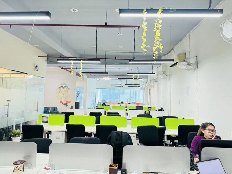 Team Area, sector 2 Commercial Office Space 2100 Sq.Ft. In Sector 2 Noida 10697124