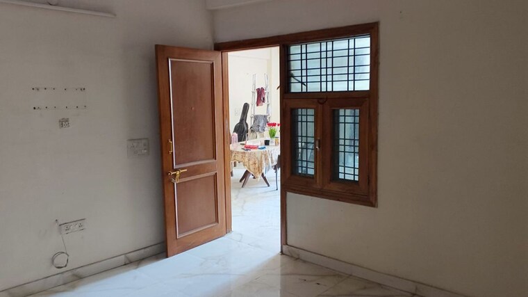 Room, sector 116 2 Bedroom 1500 Sq.Ft. Independent House In Sector 116 Noida 10697133