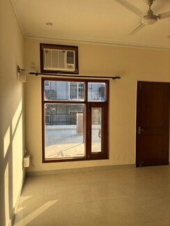 3 BHK +Builder Floor For Rent in Sector 52