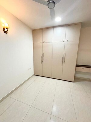 Room in 3 BHK Apartment at Prestige Beverly Hills, Kokapet – for Rent