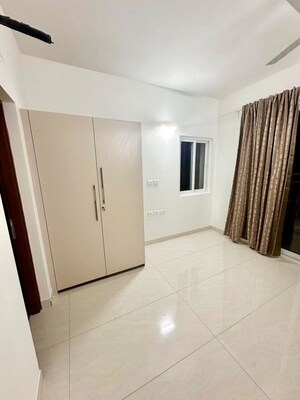 Room in 3 BHK Apartment at Prestige Beverly Hills, Kokapet – for Rent