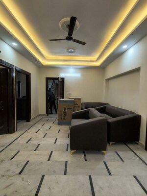 Living Room in 3 BHK Builder Floor at Sector 17 – for Rent