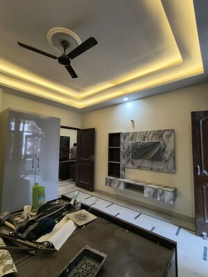 Gym in 3 BHK Builder Floor at Sector 17 – for Rent
