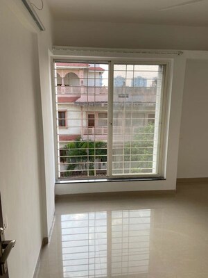 Room in 2 BHK Apartment at Blue 33 Mayfair, Balewadi – for Rent