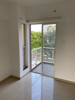 Room in 2 BHK Apartment at Blue 33 Mayfair, Balewadi – for Rent