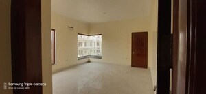 Room in 4 BHK Independent House at Sector 46 – for Rent