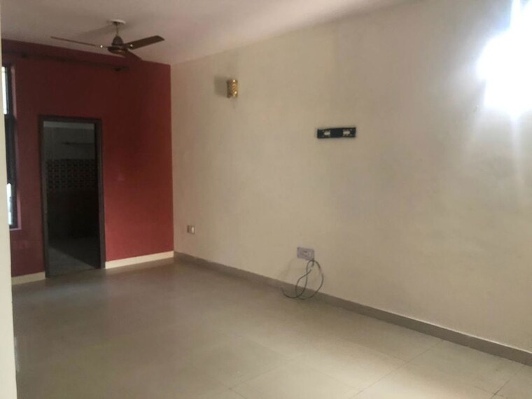 Room, rwa-apartments-sector-53 2 Bedroom 1250 Sq.Ft. Independent House In Sector 53 Noida 10697185