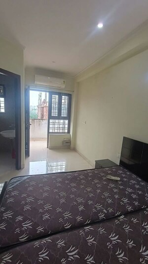 Bedroom in 3 BHK Builder Floor at Sector 52 – for Rent