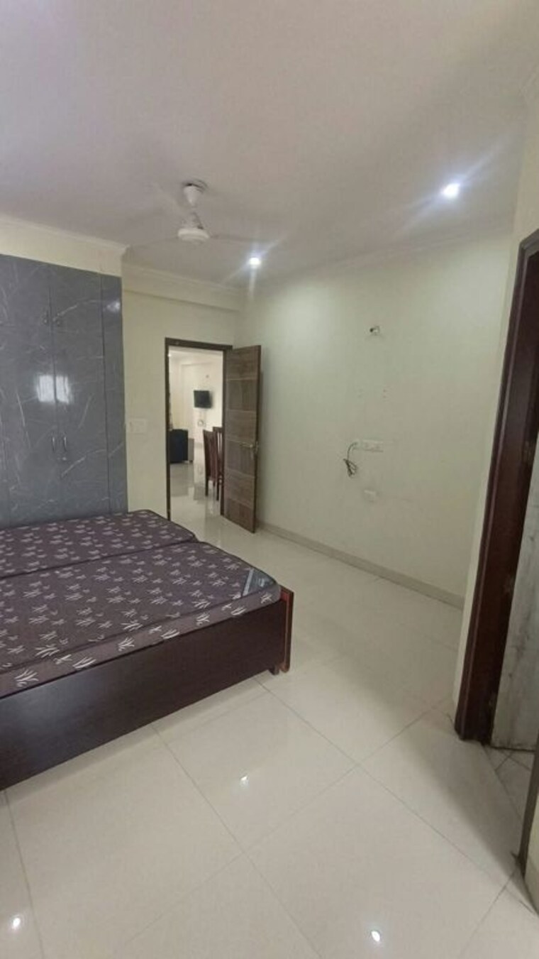 Bedroom, sector 52 3 Bedroom 2200 Sq.Ft. Builder Floor In Sector 52 Gurgaon 10697179