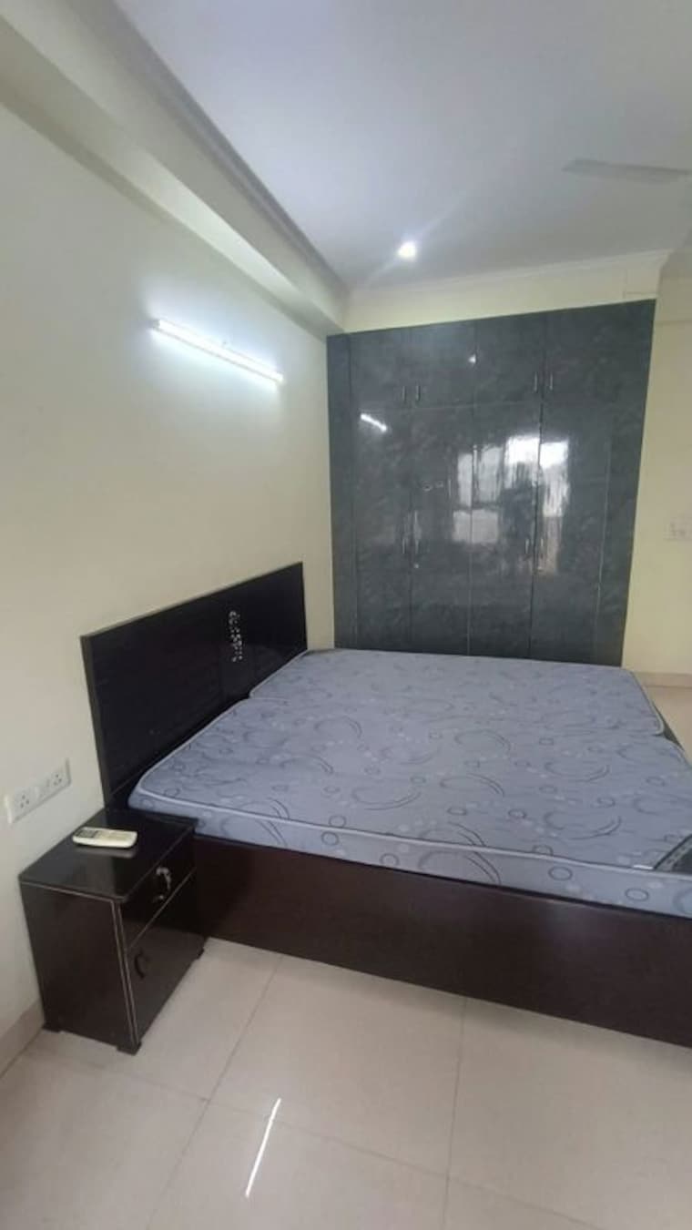 Bedroom, sector 52 3 Bedroom 2200 Sq.Ft. Builder Floor In Sector 52 Gurgaon 10697179