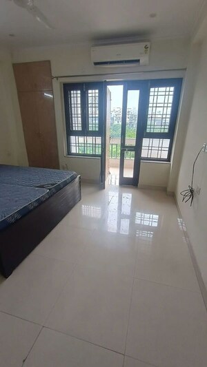 Bedroom in 3 BHK Builder Floor at Sector 52 – for Rent